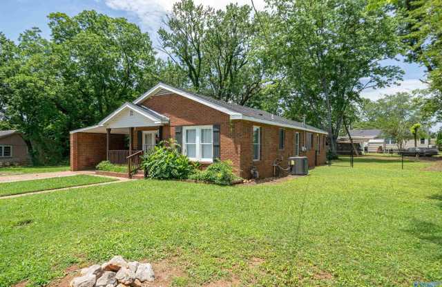 2820 Union Drive NW Gallery 2