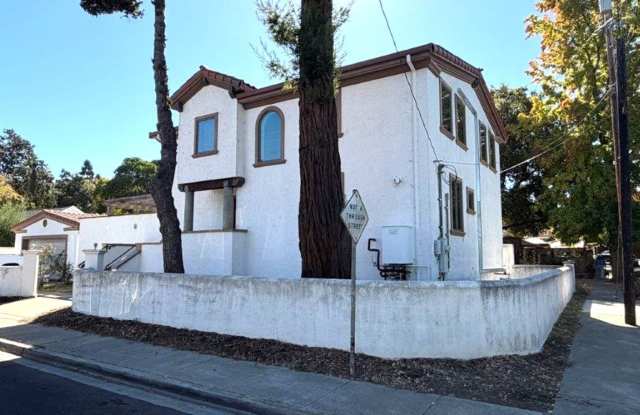 Beautiful 4-Bedroom, 3-Bath Martinez Home with Gorgeous Woodwork, Spacious Living Areas & Private Patio! Gallery 3