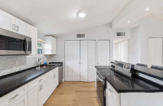 3872 MACKINAC Road Gallery 1