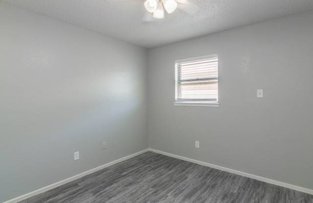 Move-In Special No Deposit HURRY ENDS SOON!! photos photos