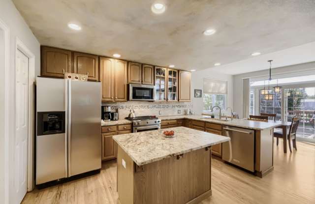 Bright Lafayette Home | BVSD Schools & Parks Gallery 3
