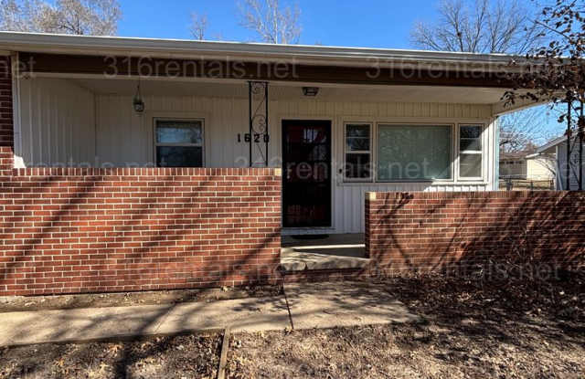 2 bed 1 bath house available now! photos photos