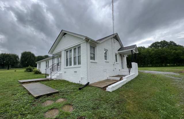 8262 Horton Hwy Gallery 3