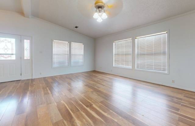 10664 Northeast Keeney Road Gallery 3