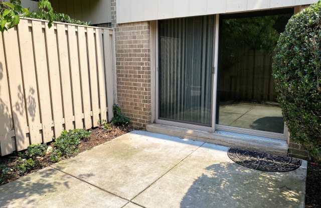 2469 GLENGYLE DRIVE Gallery 4