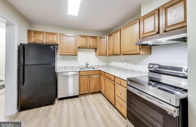 6403 ENTWOOD Court Gallery 3