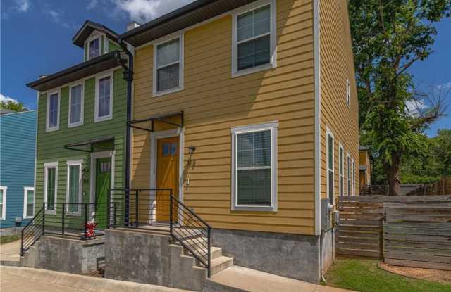 2 bedroom 1. 5bath upscale modern living near Downtown Dickson photos photos