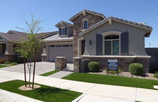 3872 E. Welton Lane Gallery 3