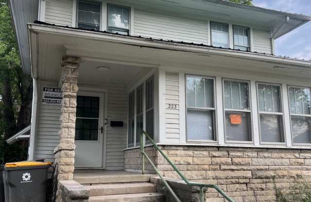 *Available August 2027!* 5 bedroom house downtown!!  Recently Renovated! photos photos