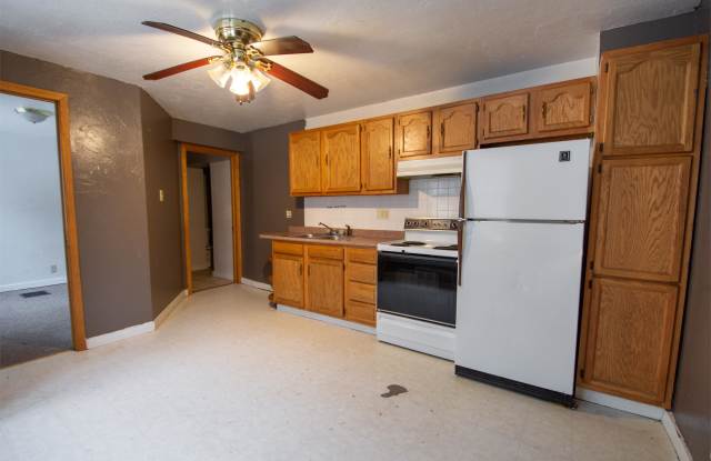 895 Howard - A photos photos