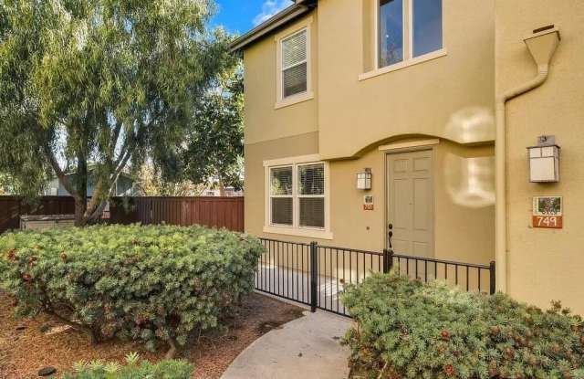 751 Paradise Way photos photos