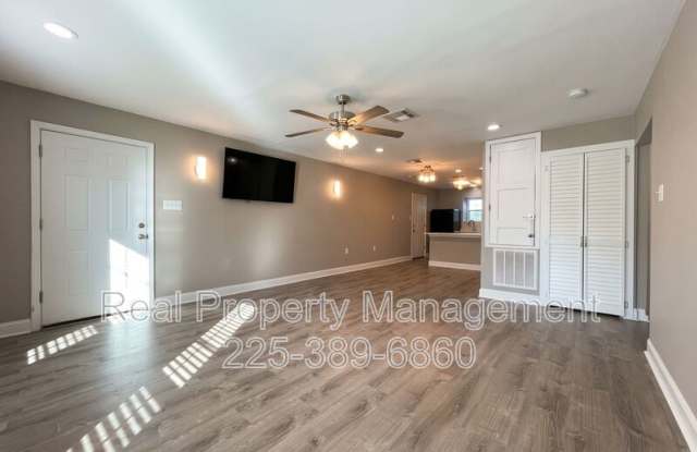 1755 College Dr. Gallery 3
