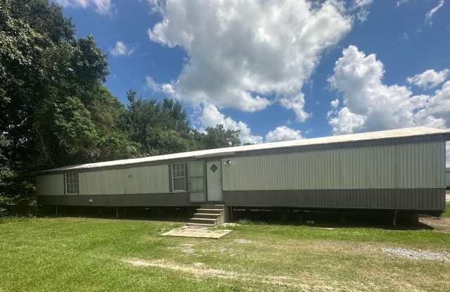 3-bedroom, 2-bathroom Mobile Home Now Available! photos photos