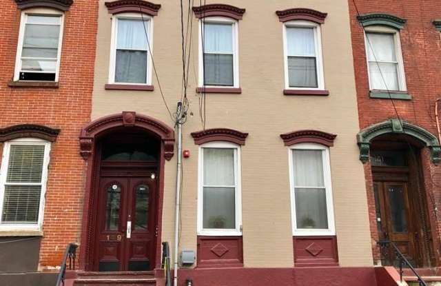 149 GRAND ST photos photos