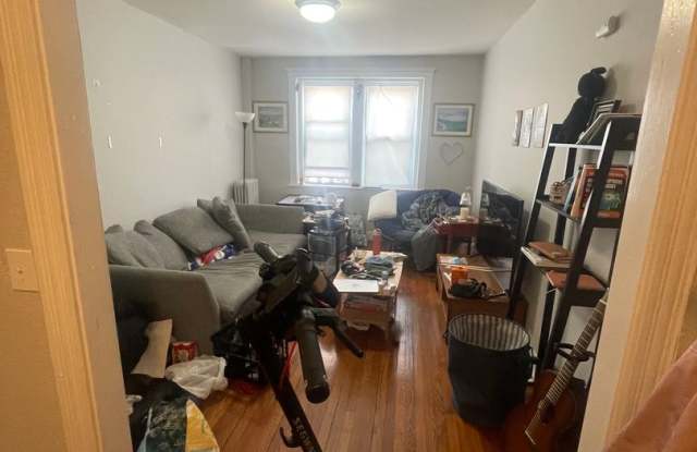 Very Big Sunny 1 Bed NO FEE Close to Everything Laundry Students ok JUNE 1 photos photos Very Big Sunny 1 Bed NO FEE Close to Everything Laundry Students ok JUNE 1 photos photos