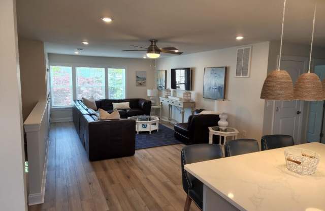 107 Woodland Avenue Gallery 3