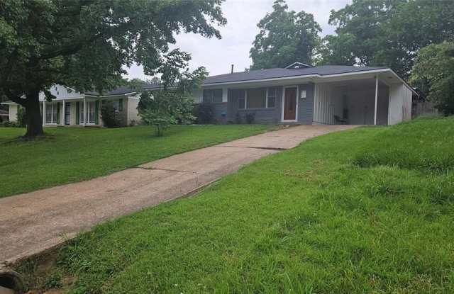 1724 Cross Lake Boulevard photos photos