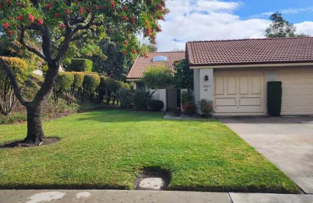 BEAUTIFUL TWO BED, TWO BATH HOME! 55+ COMMUNITY Gallery 3