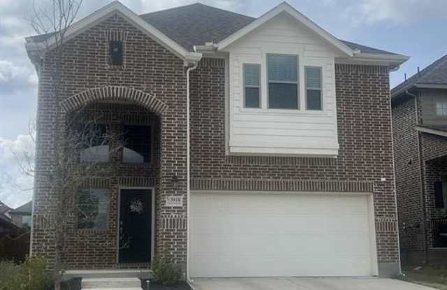 3918 Talisker Boulevard photos photos