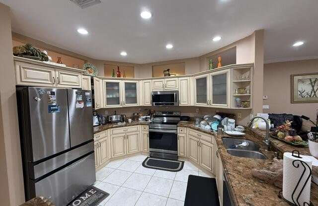 17943 SW 33rd Court Gallery 3