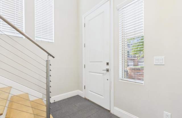 4816 N WOODMERE FAIRWAY Gallery 4