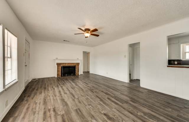 1427 Forest Ln Gallery 4