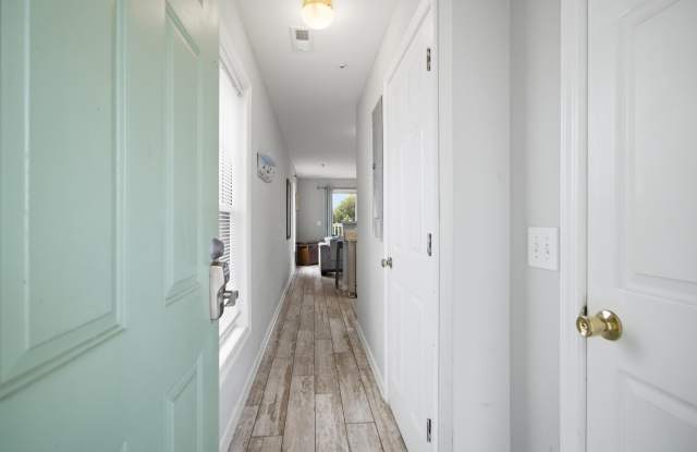2262 Folly Road Gallery 4