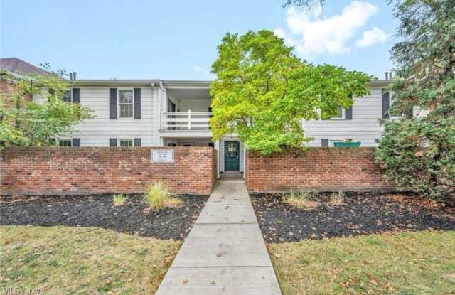 26 Trenton Square - 26 Trenton Square, Euclid, OH 44143
