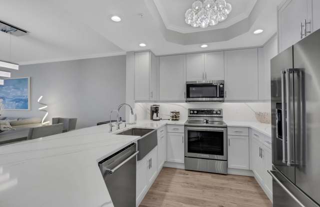 420 Cove Tower Drive - 1802 Gallery 3