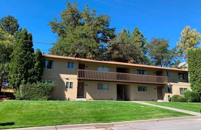 Upstairs 2 bedroom in a 4-Plex photos photos