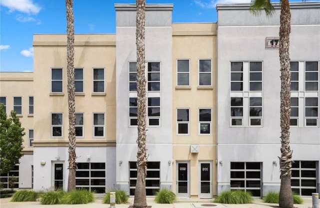 909 E Santa Ana Boulevard - 909 East Santa Ana Boulevard, Santa Ana, CA 92701