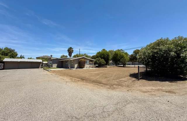 Coming soon - 3 bedroom + 1 acre + shop Gallery 3