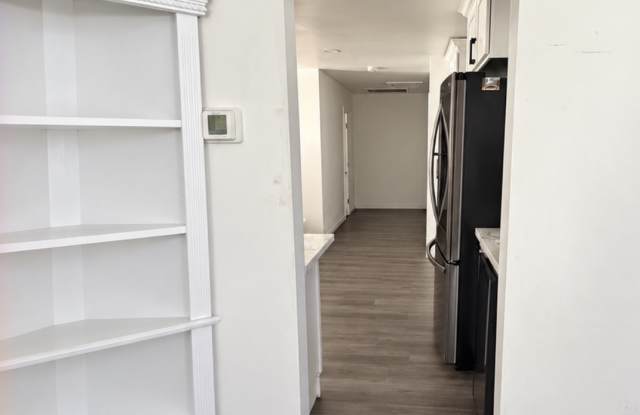 6848 Leland Avenue Gallery 2