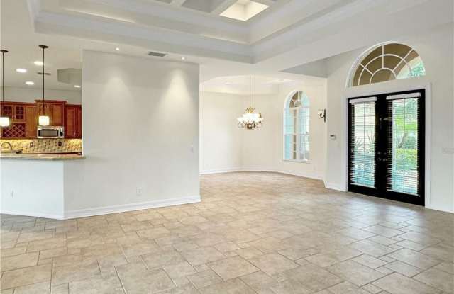 24917 Fairwinds LN Gallery 3