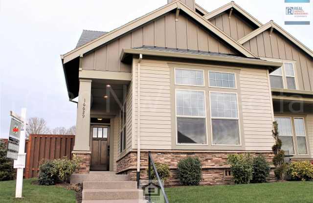 Beautiful 3 BR/2.5 BA Home in Desirable Bethany Neighborhood photos photos