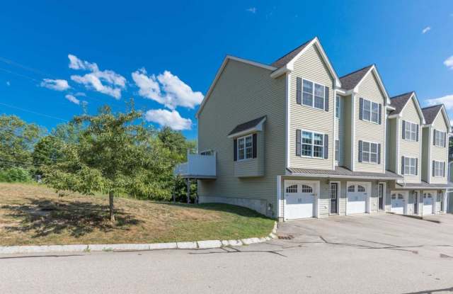2 Townsend Drive - 2 Townsend Drive, Dover, NH 03820