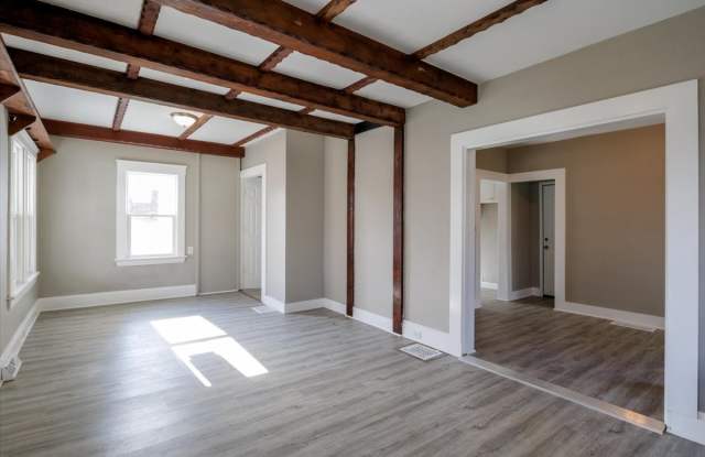 5206 Forest Avenue Gallery 2