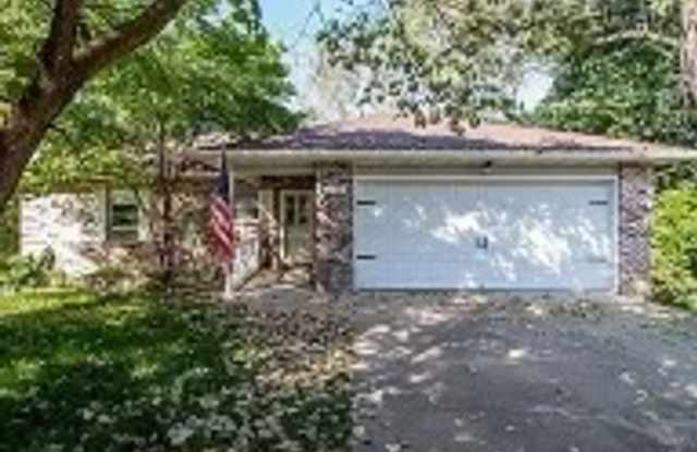 4BR/3BR Home - $2,300/month photos photos