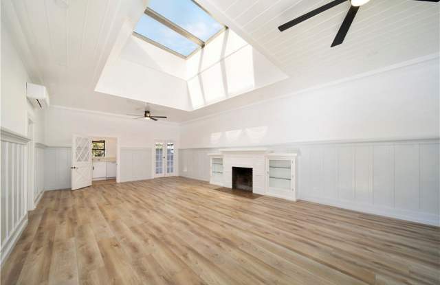 1175 Glenneyre Street Gallery 2