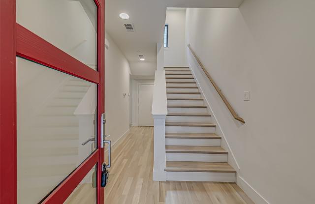 2707 Kimsey Drive Gallery 4