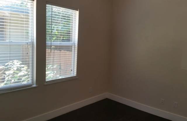 711 Graham Place Gallery 2