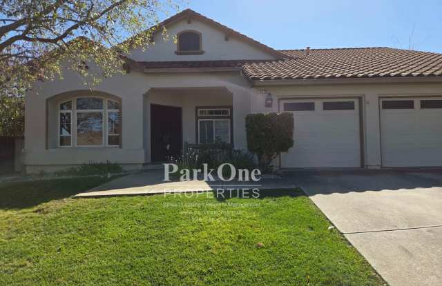 Spacious 4 Bed 2 Bath Home in Concord Gallery 1