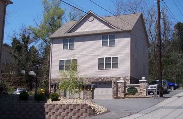 2 Bedroom, 2.5 Bath Townhome Near Med Center - Available 05/20/2026! photos photos