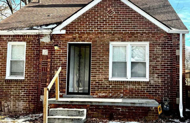 4 Bedroom Home with Stainless Steel Appliances photos photos