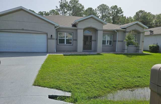 Exquisite 4+Den/3/2 with Huge screened in porch - 93 Wynnfield Drive, Palm Coast, FL 32164