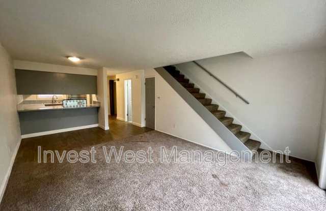 1960 33 Avenue photos photos