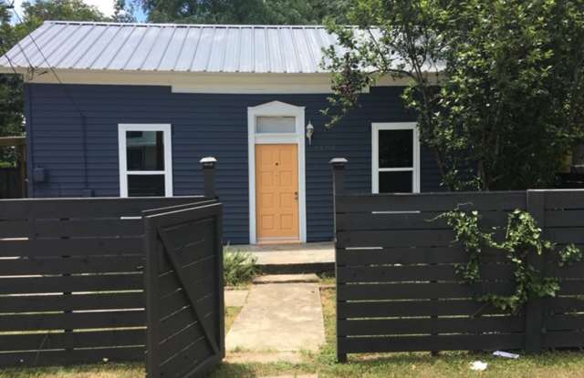 Charming East Austin Gem photos photos