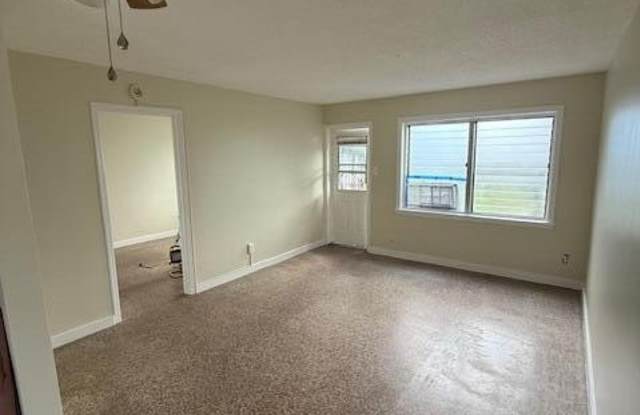 116 Mayfield Road unit: 3 photos photos