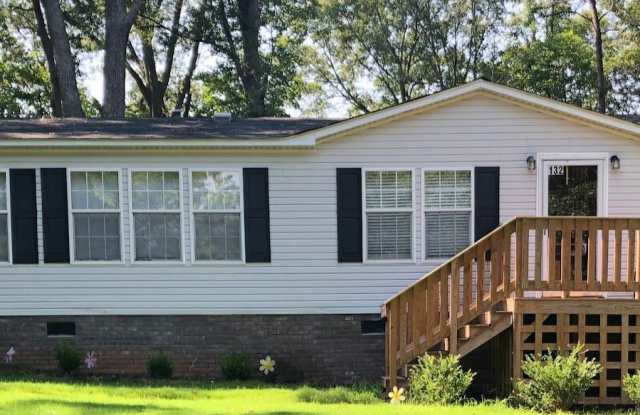 3 Bedroom Mobile Home in Williamston photos photos