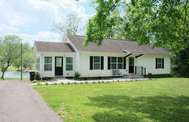 Knoxville 37914 - FULLY FURNISHED! 3 bedroom, 2 bath home - SHORT TERM LEASE AVAILABLE - Contact Sharon Arnwine (865) 313-7215 photos photos